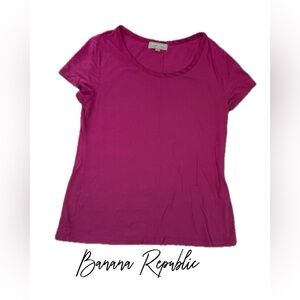 Banana Republic Fuchsia Short Sleeve Tee